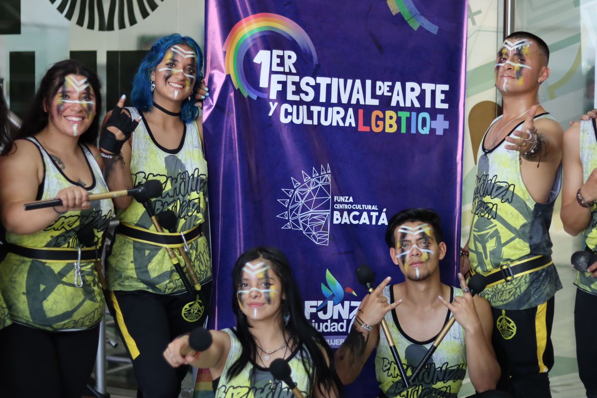 CCBacata's tweet photo. Funza vive el Primer Festival de Arte y Cultura #LGBTIQ+, un evento artístico liderado por la Secretaría de Mujer y Juventud junto al @CCBacata, que cuenta con la presencia de más de 150 participantes y colectivos de diferentes lugares del país. https://t.co/8IsrW2DRIG