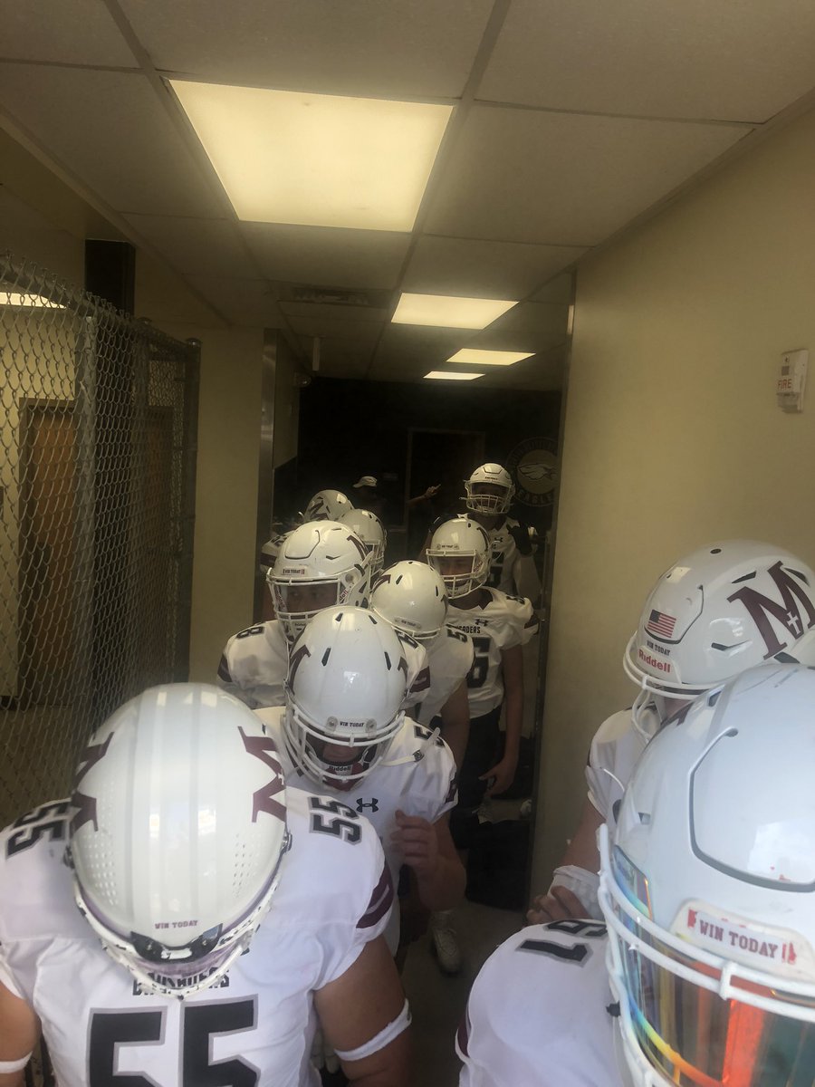 CoachMNewby's tweet photo. O-line ready #Keepinit500 #Crusadernation https://t.co/YIA8xqFPY7