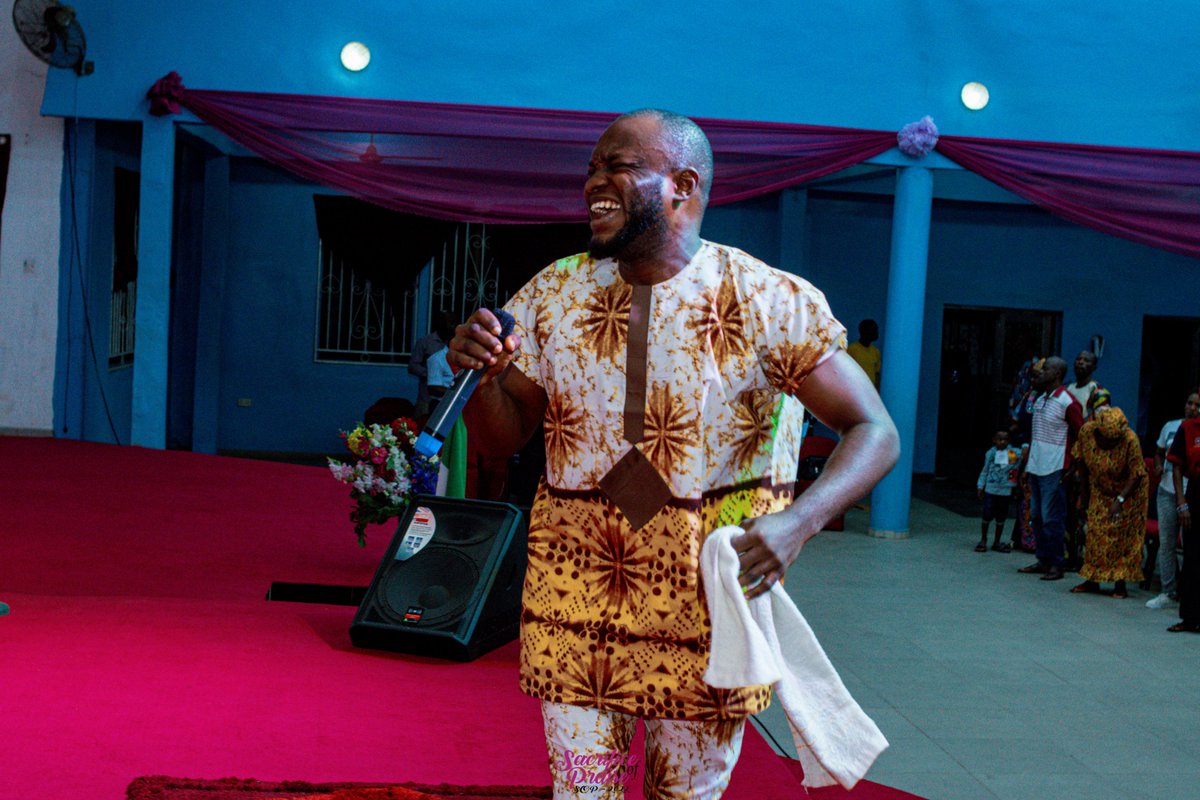rccg_sojmega's tweet photo. Come, let us worship and bow down,
Let us kneel before the Lord our Maker. Psalm 95:6

@omoteeabiodun @rccglp72 @Rccglp72yaya 
#sop 
#SacrificeOfPraise
#RenderPraises
#RCCGLP72 https://t.co/h8LvsFSrAo