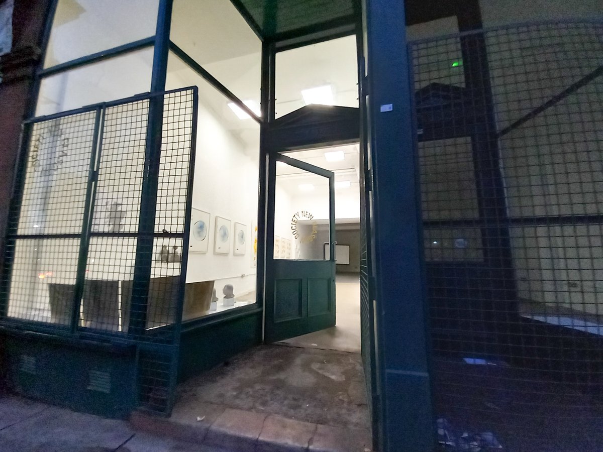JamesAbellArt's tweet photo. My expo " Futuremistic IIOII " All ready at the New Glasgow Society drop by if you are nearby 🙂 Prizes and first 50 people get free mini gift box with my art in it... #Glasgow #art #sciencefiction #scotland p.s. I plan to get there for 10am if not it will be due to the train! https://t.co/43ebxsgheo