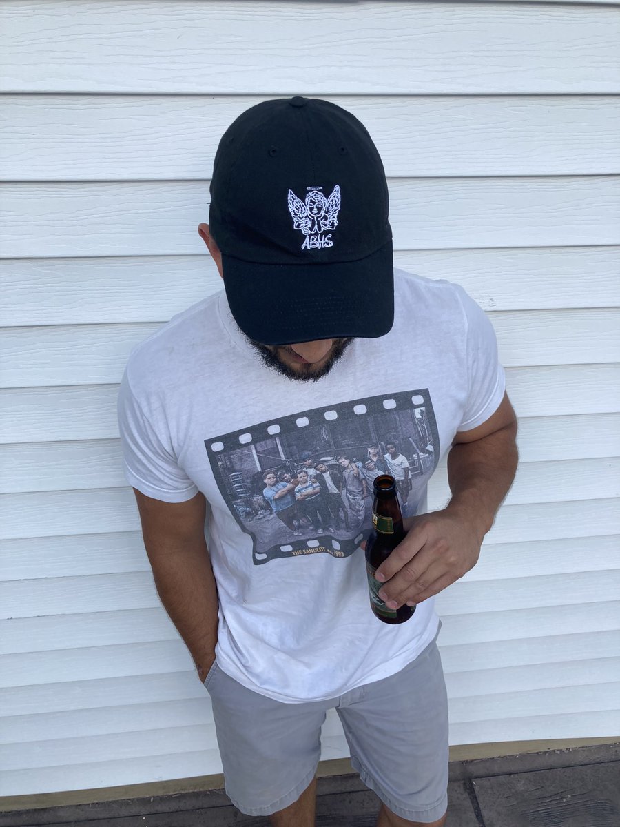 ADA_ANTH's tweet photo. Cheers to fresh merch! Happy weekend #CNFTCommunity and especially all you @AngelBabyHitSqd fam! 🍻 #ABHS #NFT https://t.co/ulIXejTudt
