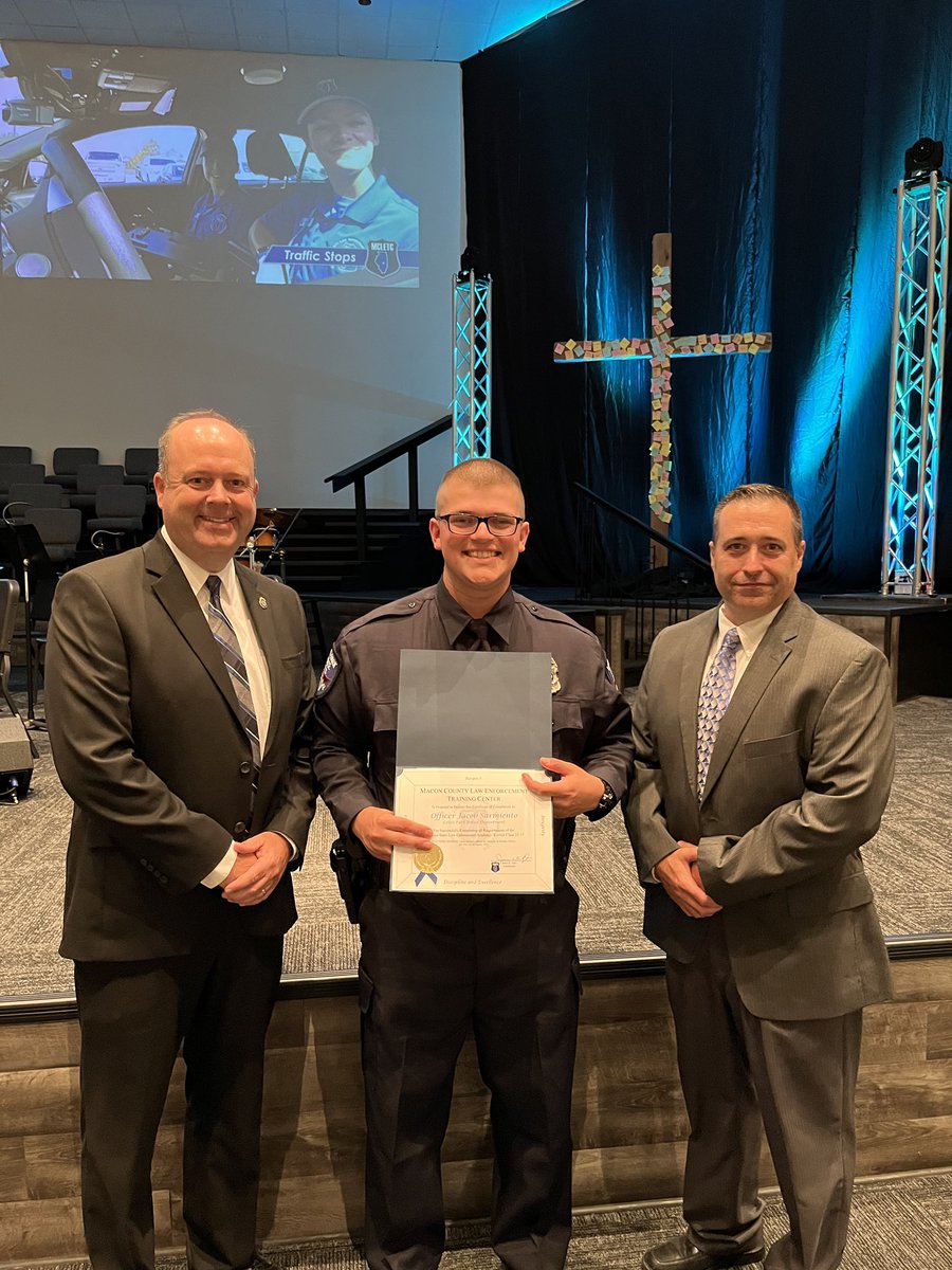 LovesParkPD's tweet photo. Congratulations Officer Jacob Sarmiento on your graduation from the police academy. He will be on the streets of Loves Park starting Monday, as he moves into the 16 week field training program. Great work!! 👍🏼👮🏻‍♂️🚔 https://t.co/fXYHaQeywi