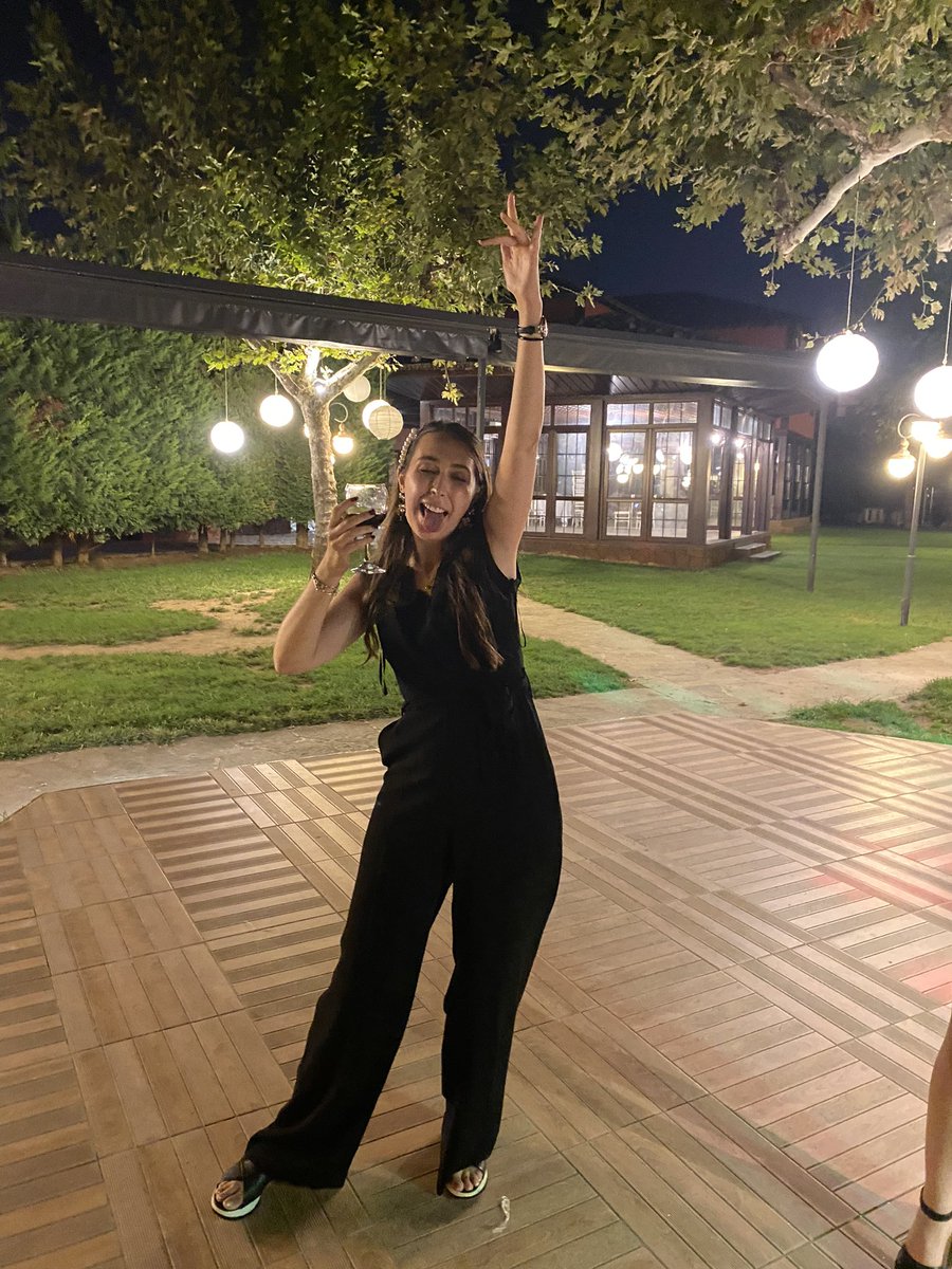 En yakın arkadaşın nişanlanması başkaymış gözler yaşlı nedimelik tamamlandı mutlu bir gün