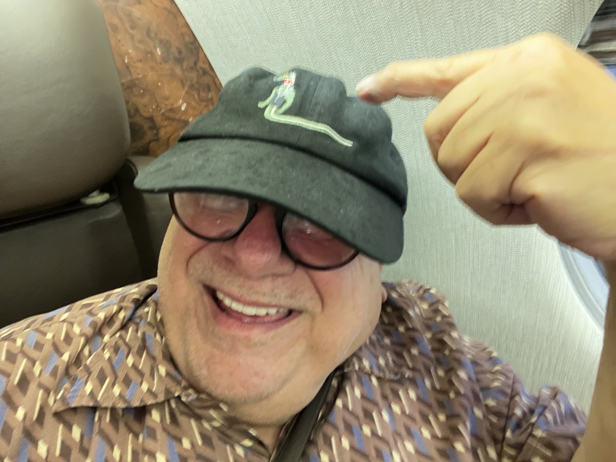 DannyDeVito's tweet photo. Snake with arms!                  “Little Demon” ep  1&amp;2steaming on HULU ⁦@hulu⁩ @LittleDemonFX⁩ #littldemonfx ⁦@Lucydevito⁩ ⁦@evilhag⁩ https://t.co/HI8bkhmkBU