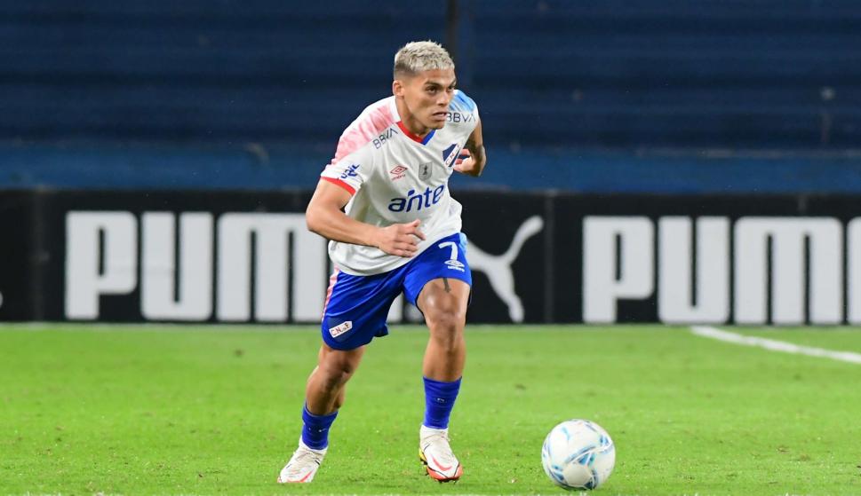 Se va el mejor extremo de Nacional en los ultinos años Brian Ocampo. Dejando estos números 118 partidos 
10 G y 29 Asistencia.

En este siglo solamente es superado en cifras por un solo extremo. Gonzalo Bueno 23 G y 20 A.

Lo disfrutamos al 7. Muchas veces criticado injustamente