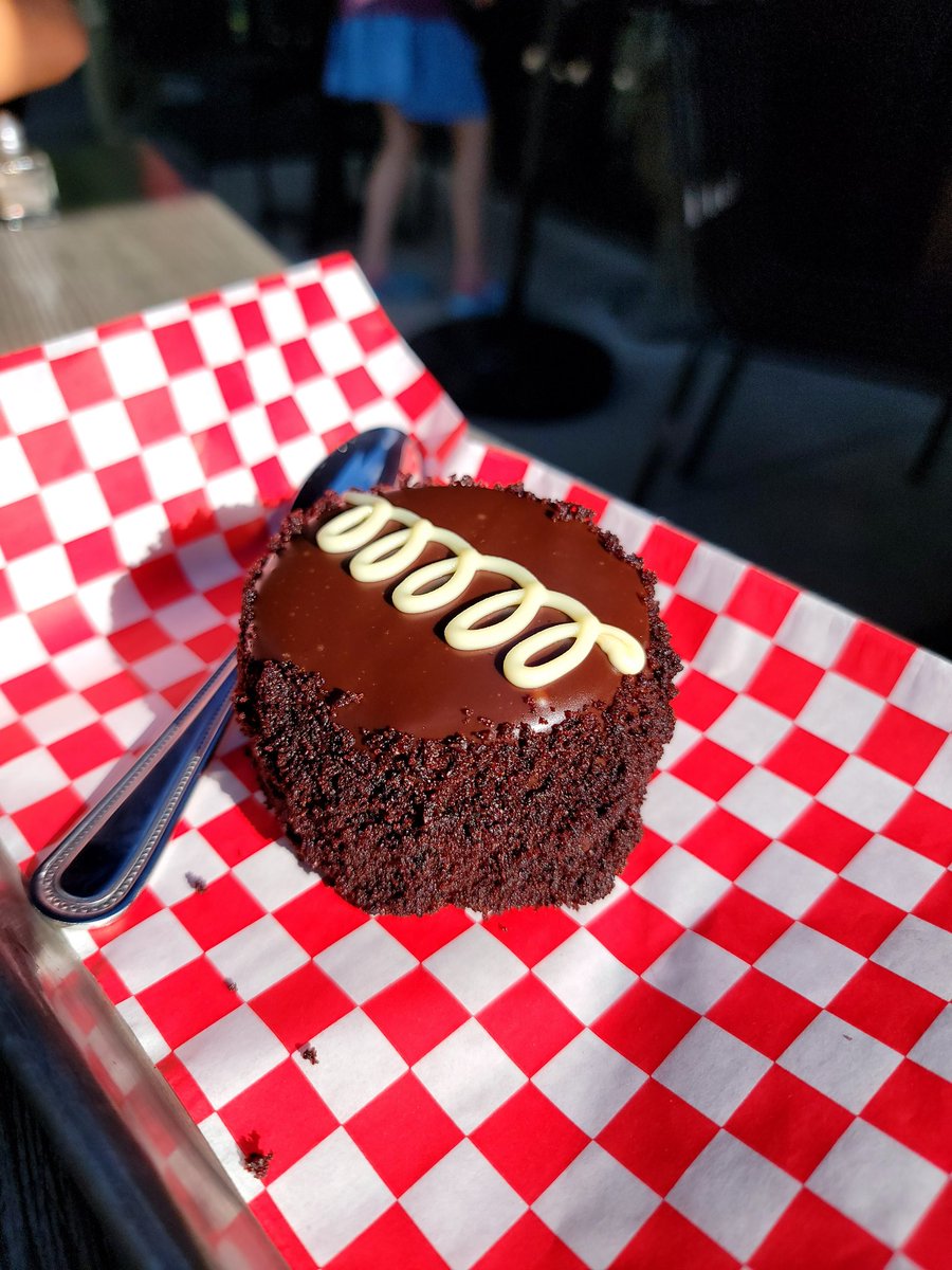 WWDEatNext's tweet photo. Ding Dong Cake - Apocalypse Burger
@DevourIndy
#devourindianapolis https://t.co/1hTXoVWEIZ