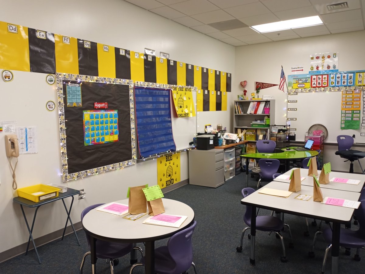 SchmidtBees's tweet photo. First Grade, we are ready!!! https://t.co/AzdT6cPQPw