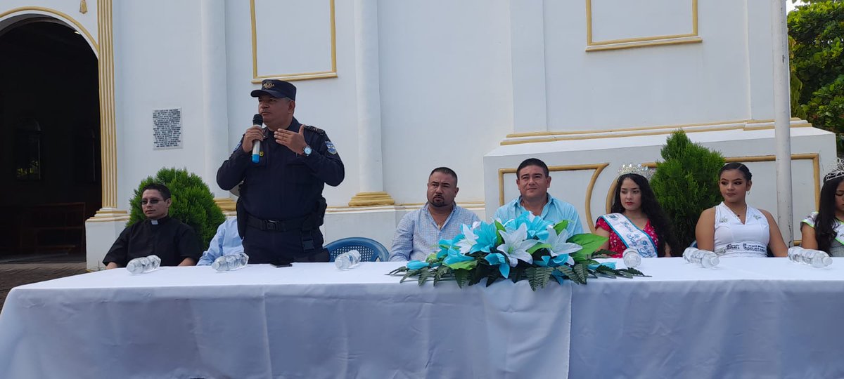 fracciongana's tweet photo. #GanaEnTerritorio🔶
Nuestro Alcalde Joel Corado de San Lorenzo, Ahuachapán, hace la invitación para que puedan asistir este año al #FestivaldelLoroco, que se realizará el próximo 4 de septiembre. a partir de las 8:00 am.
#SomosGana #Loroco #ElSalvador https://t.co/BXvKkPiQLn