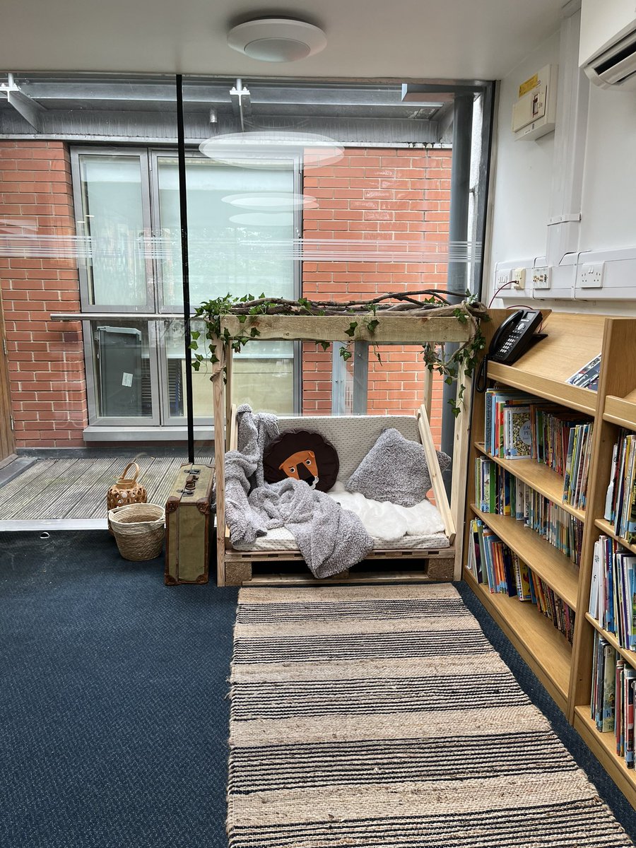 emmagillhead's tweet photo. Very proud to take time out to show my husband round school today. It feels so much calmer, decluttered and less stressful thanks to the work the staff have put in. They have completely bought into the vision and it shows! #newmurals #calmspaces #readyforseptember https://t.co/UUEp3UWbBv