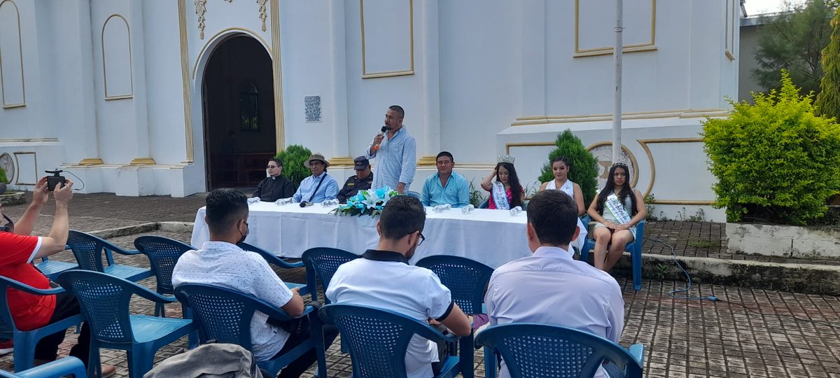 fracciongana's tweet photo. #GanaEnTerritorio🔶
Nuestro Alcalde Joel Corado de San Lorenzo, Ahuachapán, hace la invitación para que puedan asistir este año al #FestivaldelLoroco, que se realizará el próximo 4 de septiembre. a partir de las 8:00 am.
#SomosGana #Loroco #ElSalvador https://t.co/BXvKkPiQLn