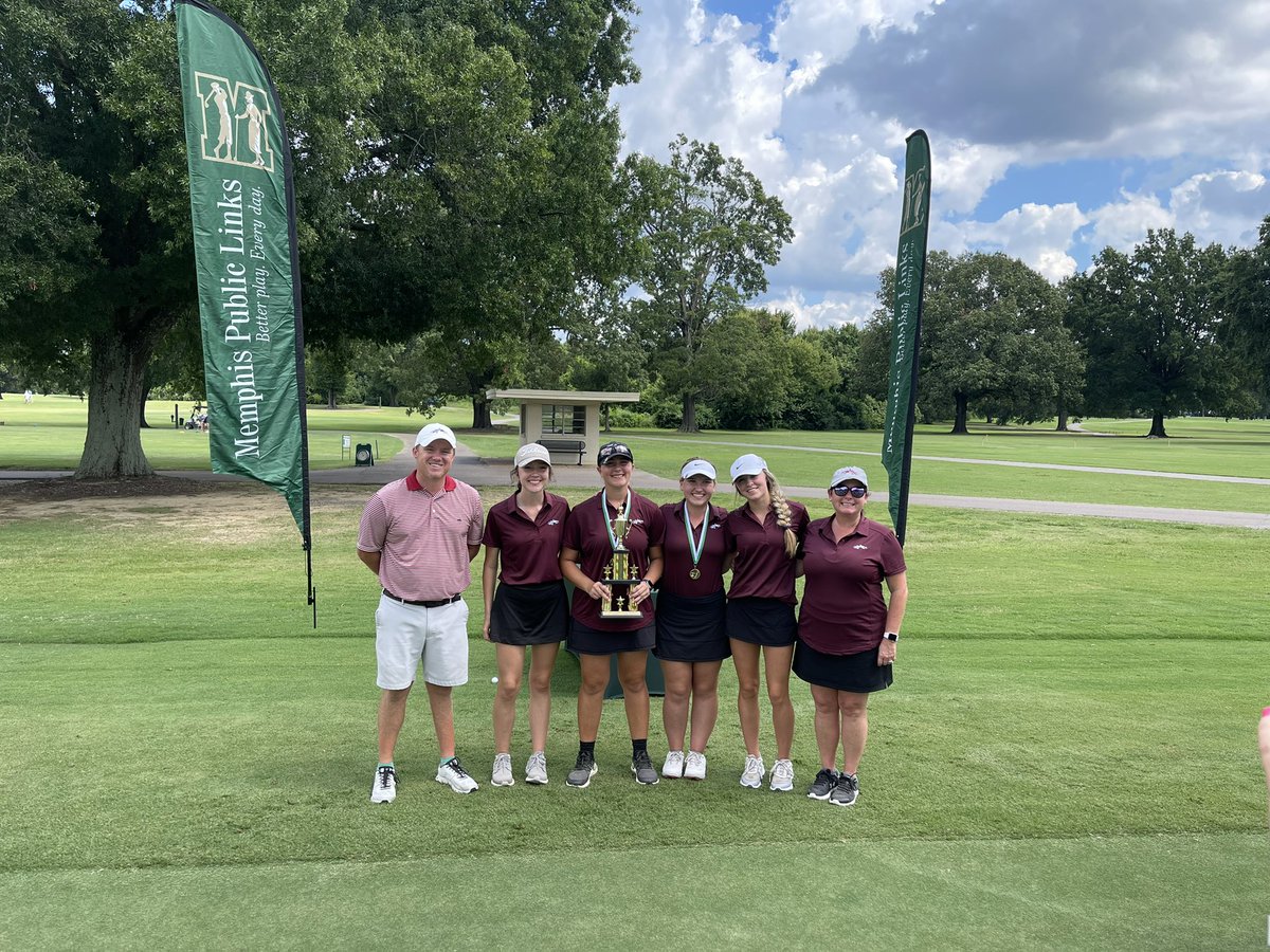 GirlsGolfCville's tweet photo. What a day for the Lady Dragons golf team at the High School Pub Links Championship! A team win! An individual win! And some personal bests were shot! 
Ella Penke 72 🔥 - 1st Place
Avery Nyen 84 - 3rd Place
Camryn Delwisch 93
Kelsey Smith 96
@GoDragonsGo_ https://t.co/OxlVy2eWrE