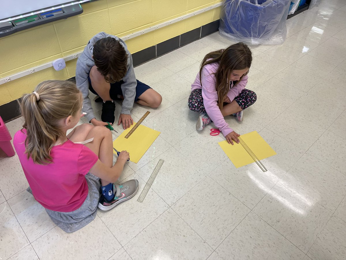 Mrs. Stavros tweet media