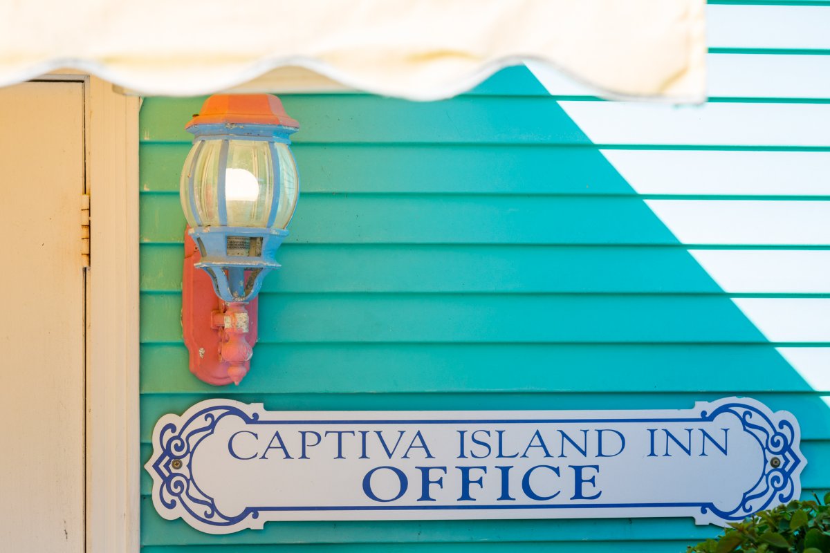 CaptivaInn's tweet photo. From a warm welcome to a happy send-off, you can count on friendly, attentive service from our team. https://t.co/13QIE7E0PF