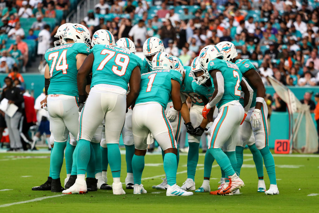 CBSMiami's tweet photo. Catch the @MiamiDolphins face off against the @Eagles in a pre-season matchup Saturday at 7PM from Hard Rock Stadium! We will be streaming the game live at https://t.co/9FZYND8Ge6 
@CBSMiami
 #FinsUp #FinsOn4 https://t.co/7bPSAcOsQ7