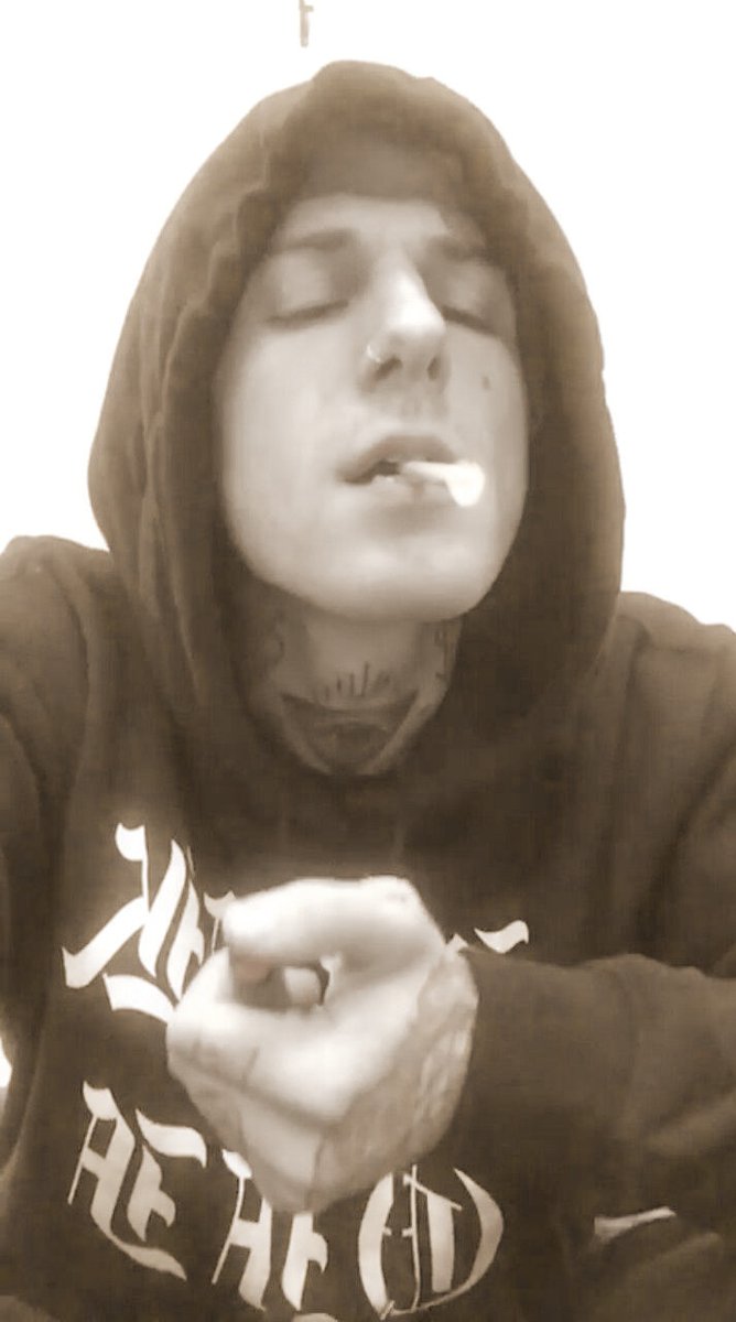 Isaac. (@faultkiss) on Twitter photo 