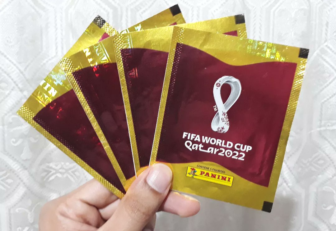 FerDutch22's tweet photo. @worldcup.2022.qatar @paniniamerica It was a real odyssey to get the album! 🤯😳😩⚽️ #gonetherlands @officialknvb https://t.co/p3zi0MPxHH