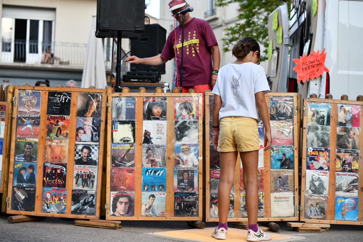 villeagen's tweet photo. #fetedagen Merci aux artistes de rue et fanfares qui ont animé le début de soirée en centre-ville ! 📸 @Julien_SUA https://t.co/Lgdfpk2pR2