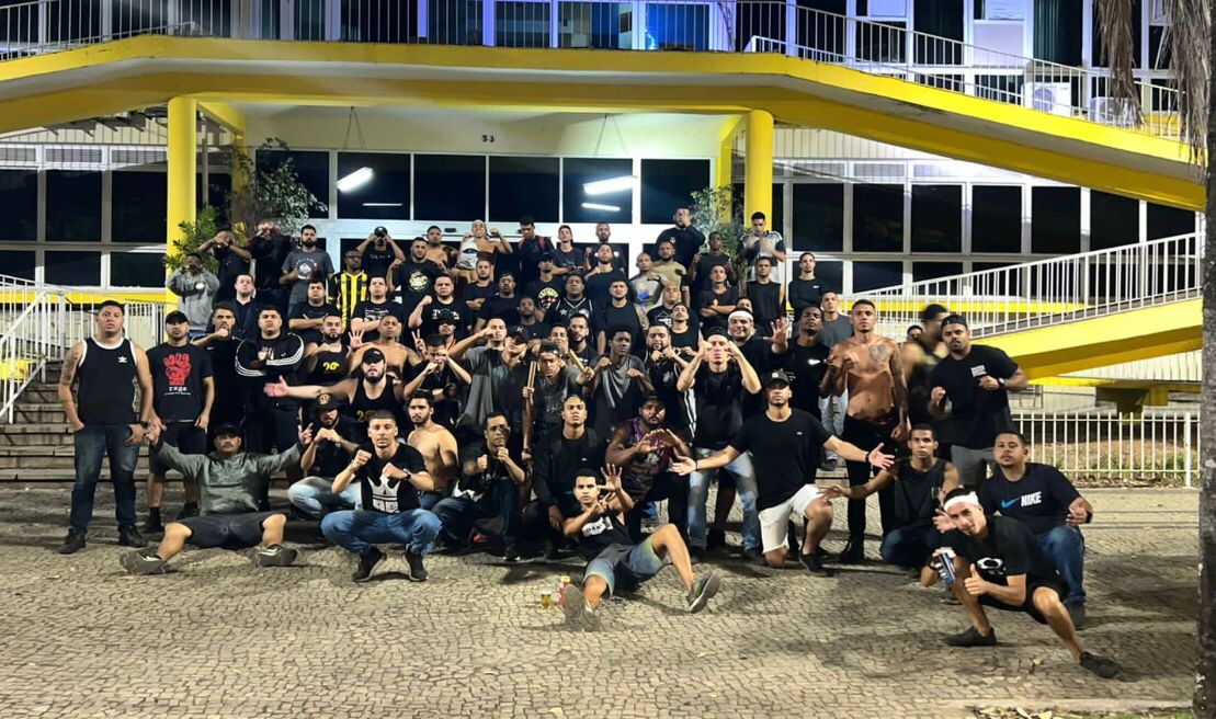 jovem_voltaco's tweet photo. UPL TA UNIDA E O TERROR VAI COMEÇAR 👊

MÁXIMO AGRADECIMENTO AOS AMIGOS DA UPL 

#INFERNORUBRO
#TORCIDAJOVEM_MADUREIRA 
#TORCIDASUPERGALO https://t.co/X44IQsaSvv