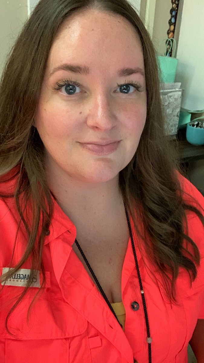 jillmburkey's tweet image. @cycreekhs first of the dress up days! Blind the Eagles!! I’m in the brightest neon I have ever worn! Excited to meet my new students and missing formers at the same time. #burkeyESS #scienceteacher #geoscience #cfisdbringingoutthebest