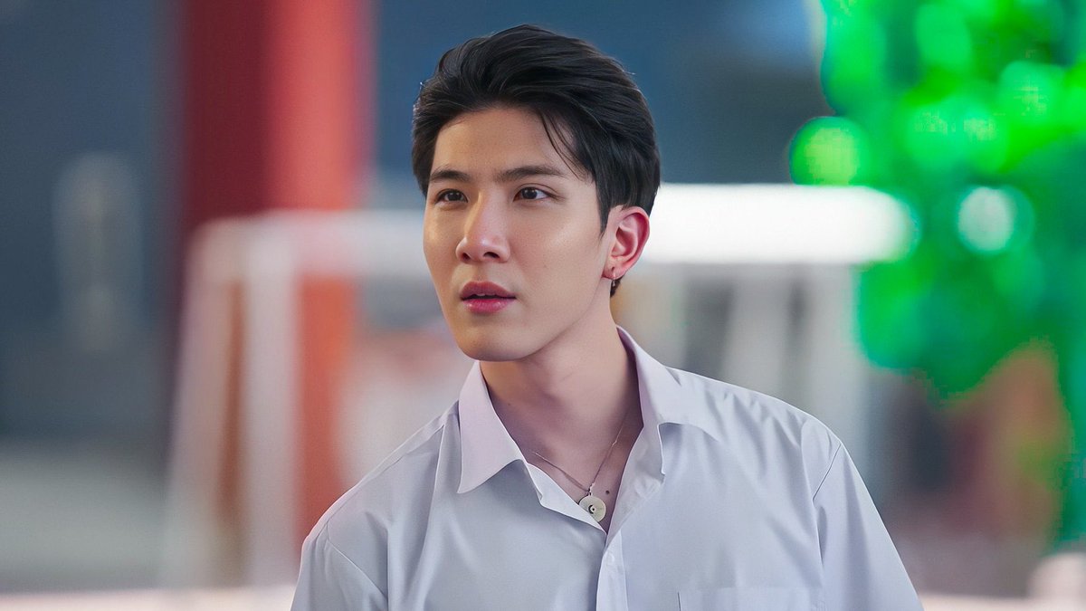 moonlightstarsa's tweet photo. eu fico de boca aberta o quando esse garoto é lindo gente 

era só metade dessa beleza

#TheEclipseSeriesEP3 https://t.co/qBzNH2ryac