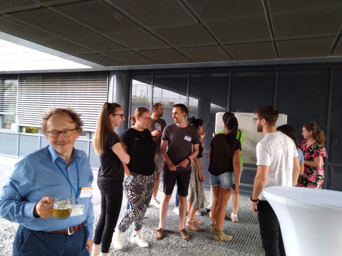 CEITEC_Brno's tweet photo. Day 10 of the #LISH22 #EMBOCourse 🔬

Final presentations and closing of the course inc. barbecue 🍗🤩

#CEITECScience https://t.co/NbFp1B9nrr