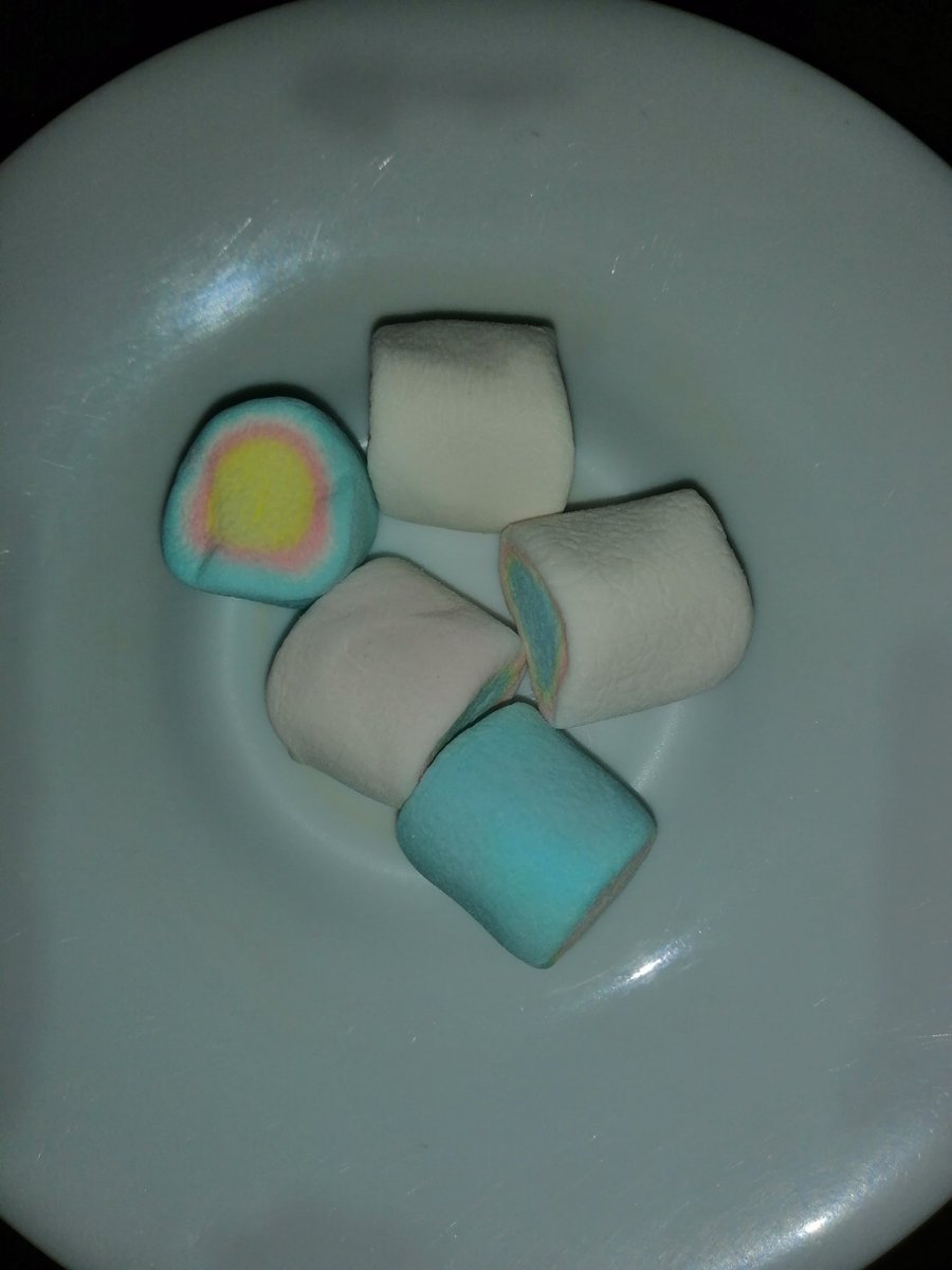 MJRMarkJefrey's tweet photo. @Marshmallow my snacks food yesterday.🧡

Ang sarap. 🧡 https://t.co/dLNaLN9RLJ