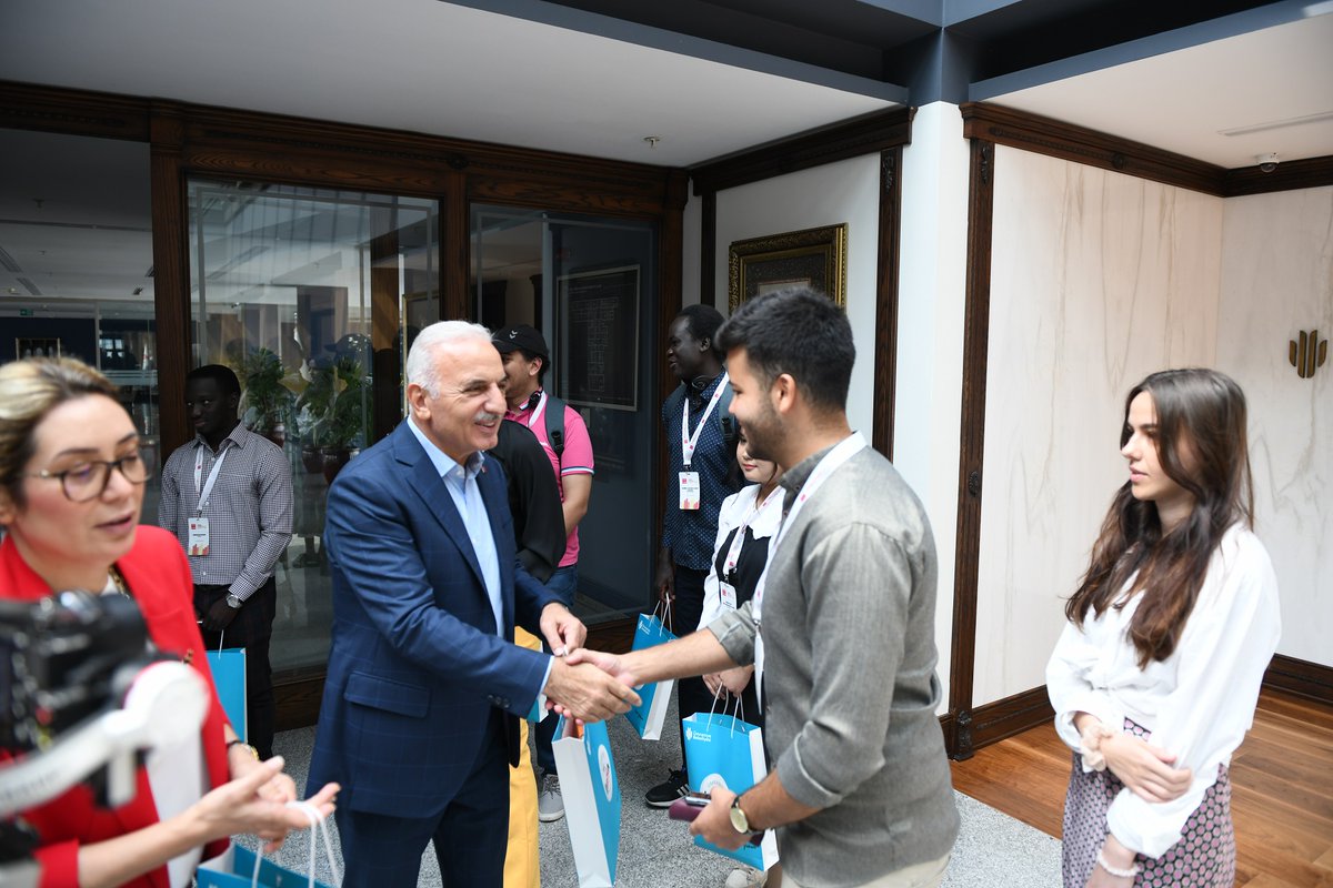 TBB's tweet photo. #LOCALINTERNational 2022 İstanbul programı kapsamında günün ilk durağı @umraniyebeltr oldu.

Başkan İsmet Yıldırım tarafından misafir edilen katılımcılar Ümraniye Millet Bahçesi'ni de gezdi. @ismetyildirimtr https://t.co/PsfZYeonCL