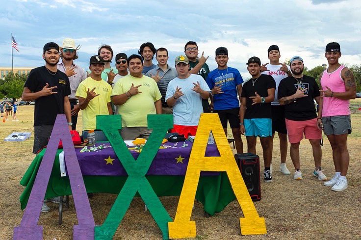 LambdaChiASU's tweet photo. First week of classes are in the books!!! We hope everyone had an amazing first week to the school year!! You know it’s going to be a good semester when Roscoe says Rush Lambda Chi!!🤟🏽🐏#ChopsUp #ChopsOnTop #ΛΧΑ https://t.co/N7fd3nCnyr