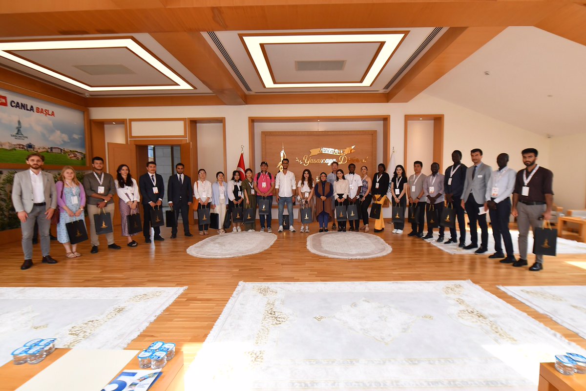 TBB's tweet photo. #LOCALINTERNational 2022 İstanbul programında ikinci durak ise @SancaktepeBeltr oldu.
Katılımcılar, Başkan Şeyma Döğücü ile tanıştı ve sonrasında belediyenin spor, bilim ve kültür tesisleri ziyaret edildi. @SeymaDgc https://t.co/Ej4OQxZm4o