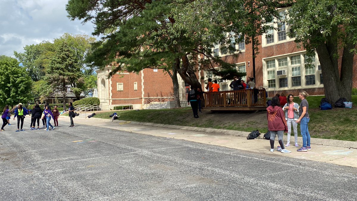 clissoldcougars's tweet photo. Why did our 8th graders get an extra recess today? Because EVERY single one of them was here EVERY SINGLE DAY this week…The Class of 2023 is rocking it! https://t.co/fqgEgPAzDJ