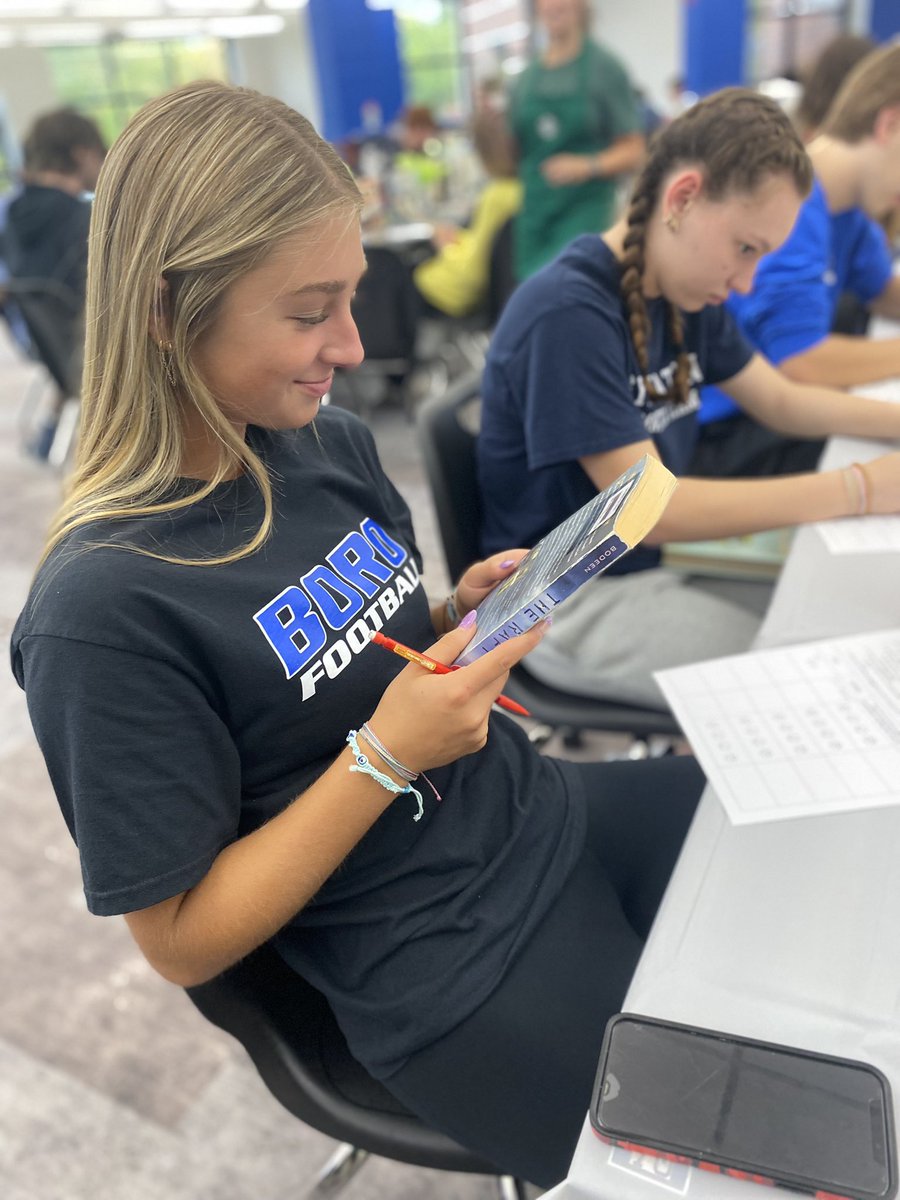 SBoroHSLibrary's tweet photo. What a fab Friday this was watching our SHS students engage in fun activities selecting their independent reading books!  @Springboro_SHS @SpringboroHS_AP https://t.co/cSsGQCqC8C