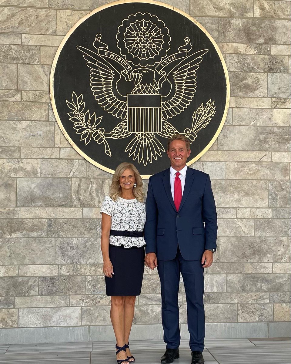 Jeff Flake tweet media