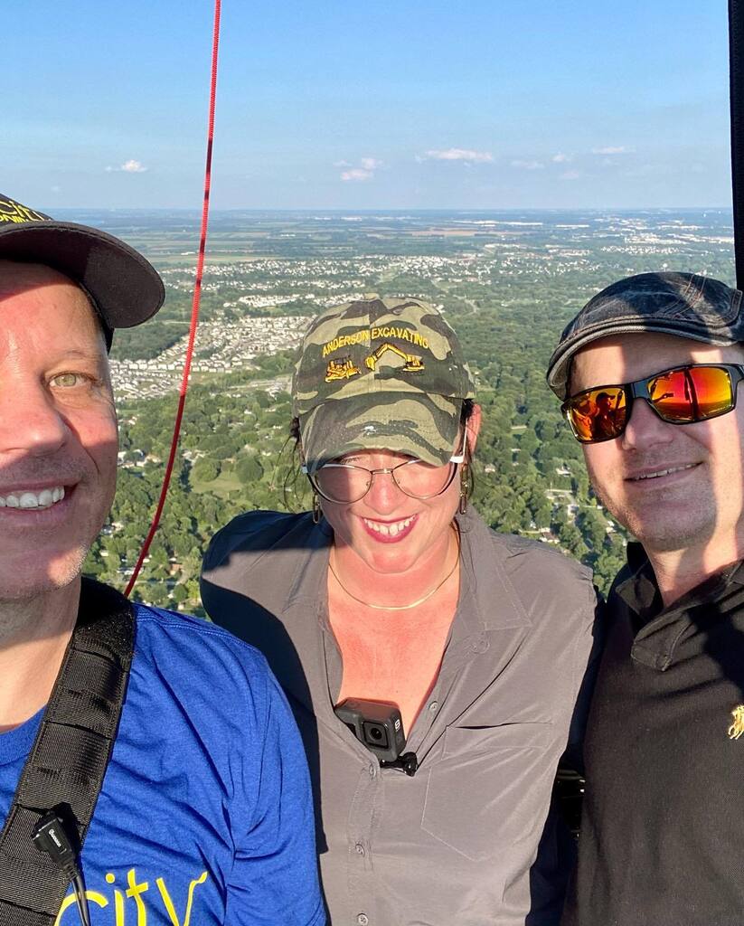 VelocityBalloon's tweet photo. Another great set of customers!!
#velocityballooning #blueskies https://t.co/2PTbSslzip