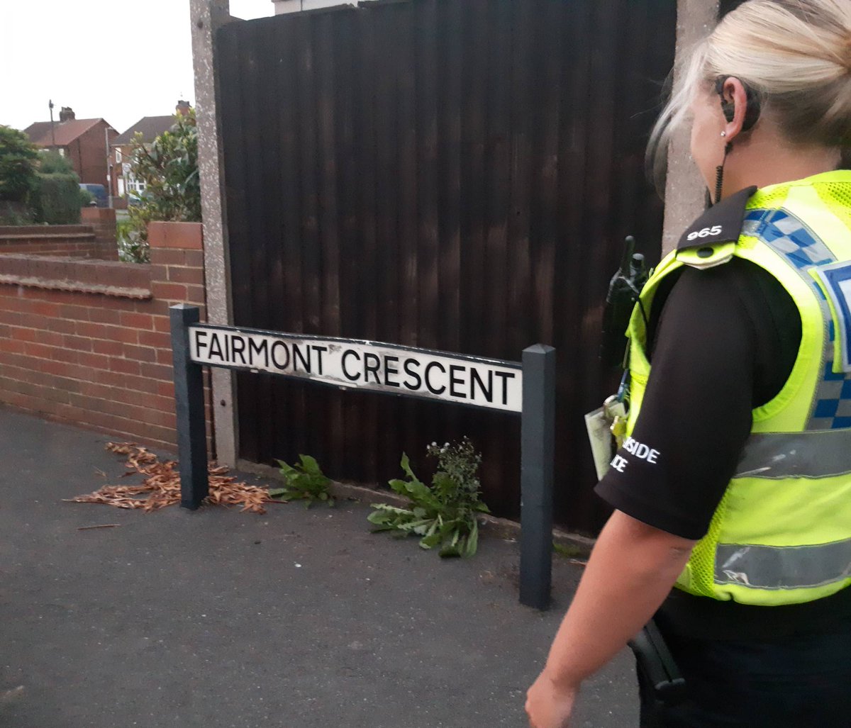 Humberbeat_NL's tweet photo. Due to increased calls of anti-social behaviour on Fairmont Cresent and surrouding streets, NPT officers will be working closely with partner agencies including local schools to identify all persons involved.
#FrodinghamWard #yousaidwedid https://t.co/ECPbma9wdm