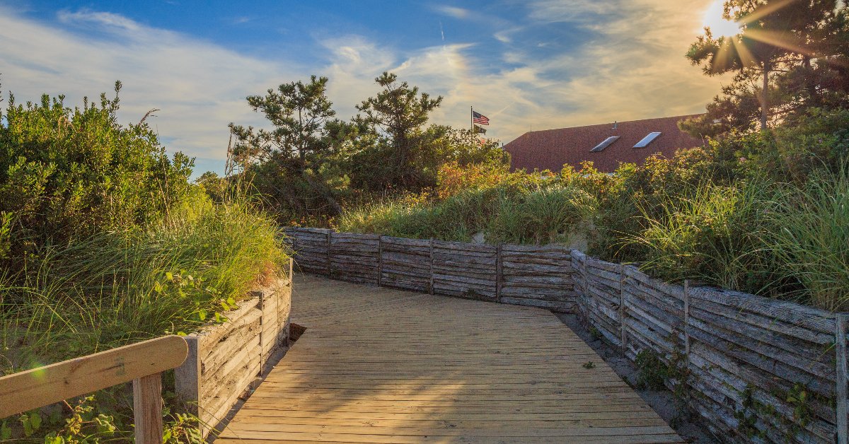 MonmouthTourism's tweet photo. Good morning, Monmouth County! #goodmorning #monmouthcounty #morningsinmonmouthcounty #7presidentsoceanfrontpark #morningsky #monmouthcountytourism #countytourism #summertourism https://t.co/X9pWBoVgLP