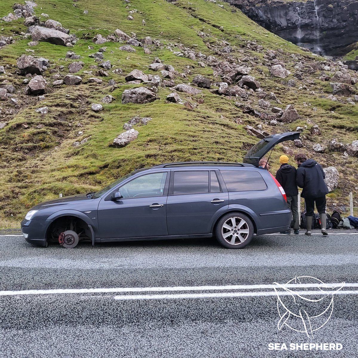 NeptunesPirates's tweet photo. Sea Shepherd Vehicle in Faroe Islands Loses Front Wheel While Driving After Being Sabotaged:
https://t.co/Yrii2gLy62 
The incident was immediately reported to the Torshavn police and an investigation has been opened. https://t.co/WAHz0wFWeT
