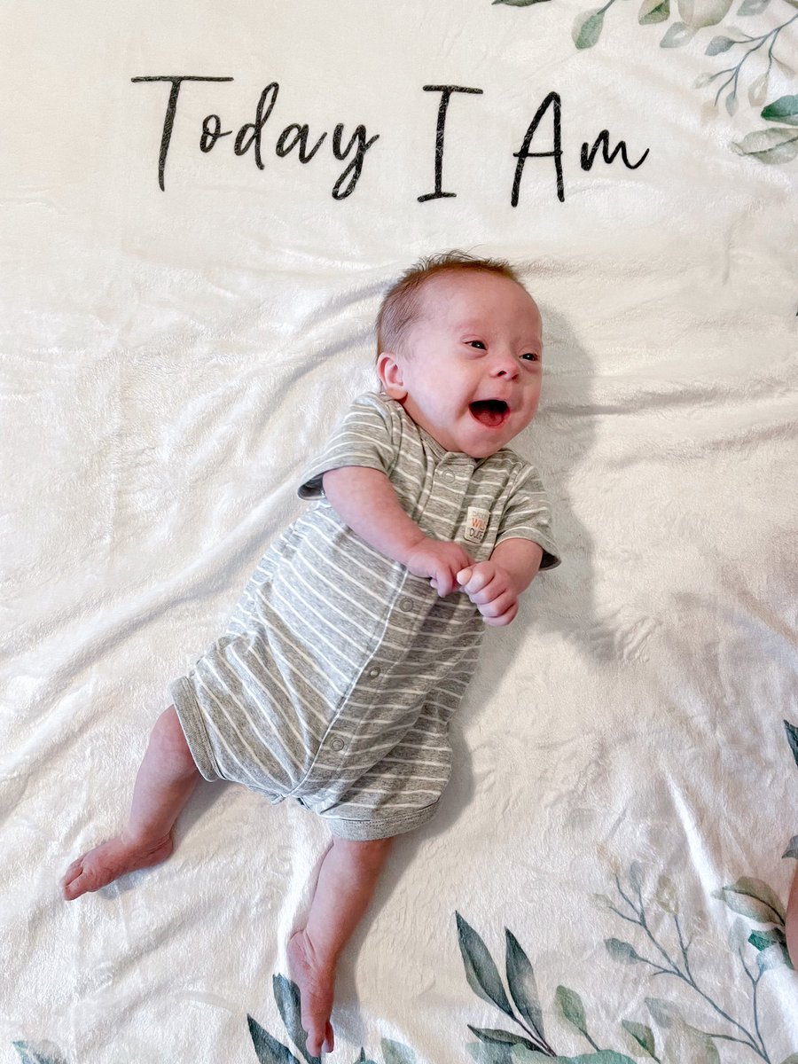 amy_mardis's tweet photo. My little man is 4 months old now!!! #DownSyndrome #LittleMaverick #MardisBoy #TheLuckyFew https://t.co/dyrI8tgyjy