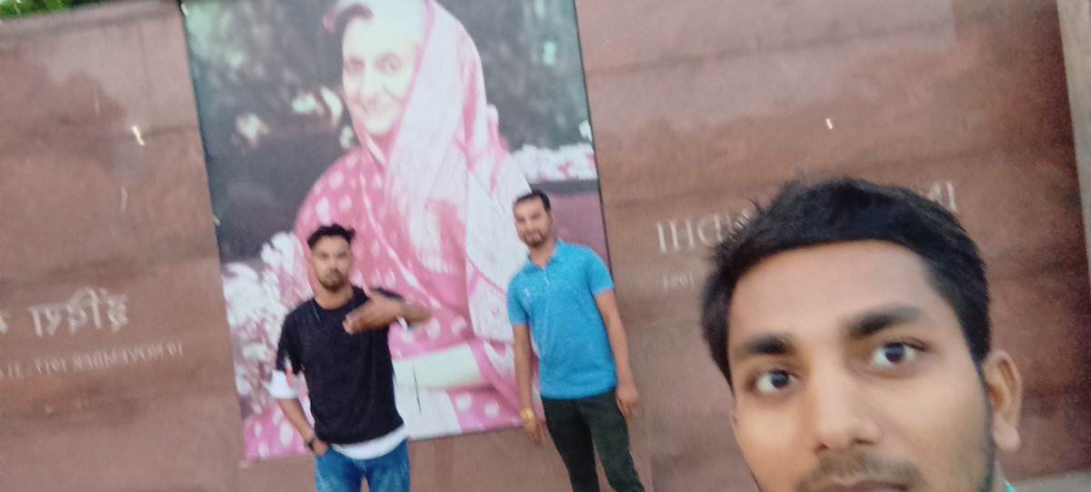 VivekLoyalist's tweet photo. Good picture at Raj Ghat in Delhi today. https://t.co/t2B8oNM4zU