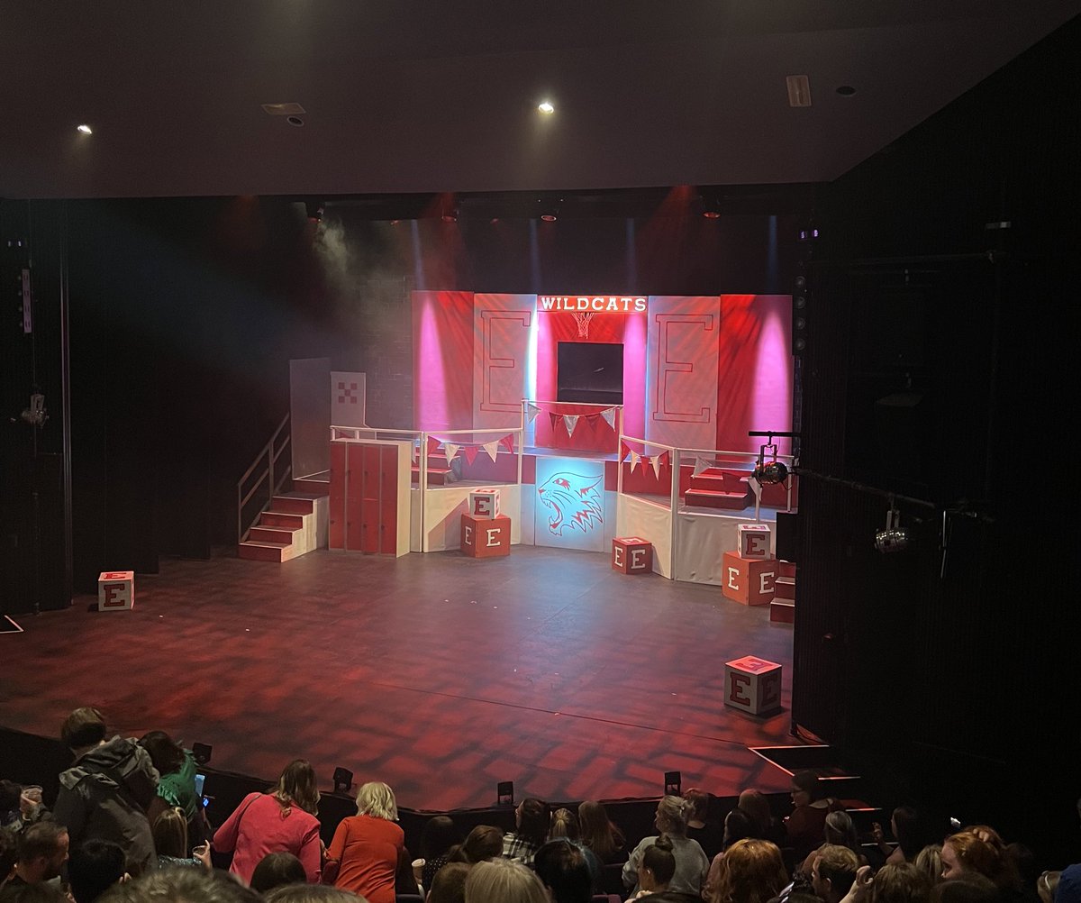 Watching High School Musical at the <a href="/GardyneTheatre/">Gardyne Theatre</a> <a href="/dundeeschoolsmt/">DSMT</a>. Many pupils from <a href="/StJohnsOfficial/">St John's RC High School</a> 🤩👏🏼 very proud drama teacher 😌🫶🏼