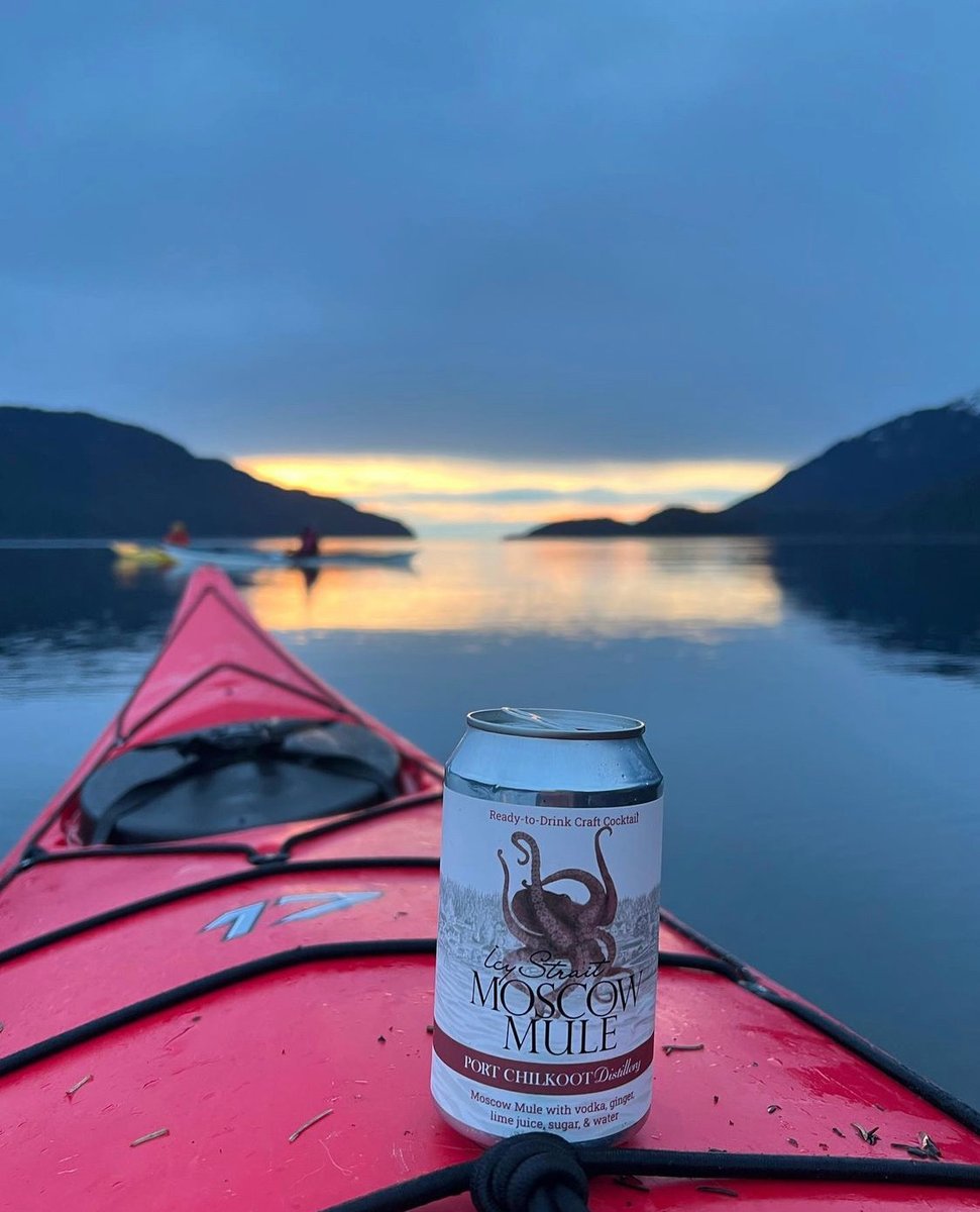 Port Chilkoot Distillery Canned Cocktails are meant to go everywhere. Throw some in your pack before you head out on your next adventure! 

📸: @akbeerbabes