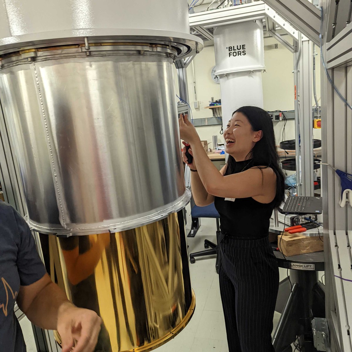 #BTS at our <a href="/IBM/">IBM</a> Research Lab in Yorktown Heights, New York: <a href="/charli_bing/">Charlotte Hu</a> of <a href="/PopSci/">Popular Science</a> joins <a href="/jmchow/">Jerry Chow</a> for a hands-on quantum experience.