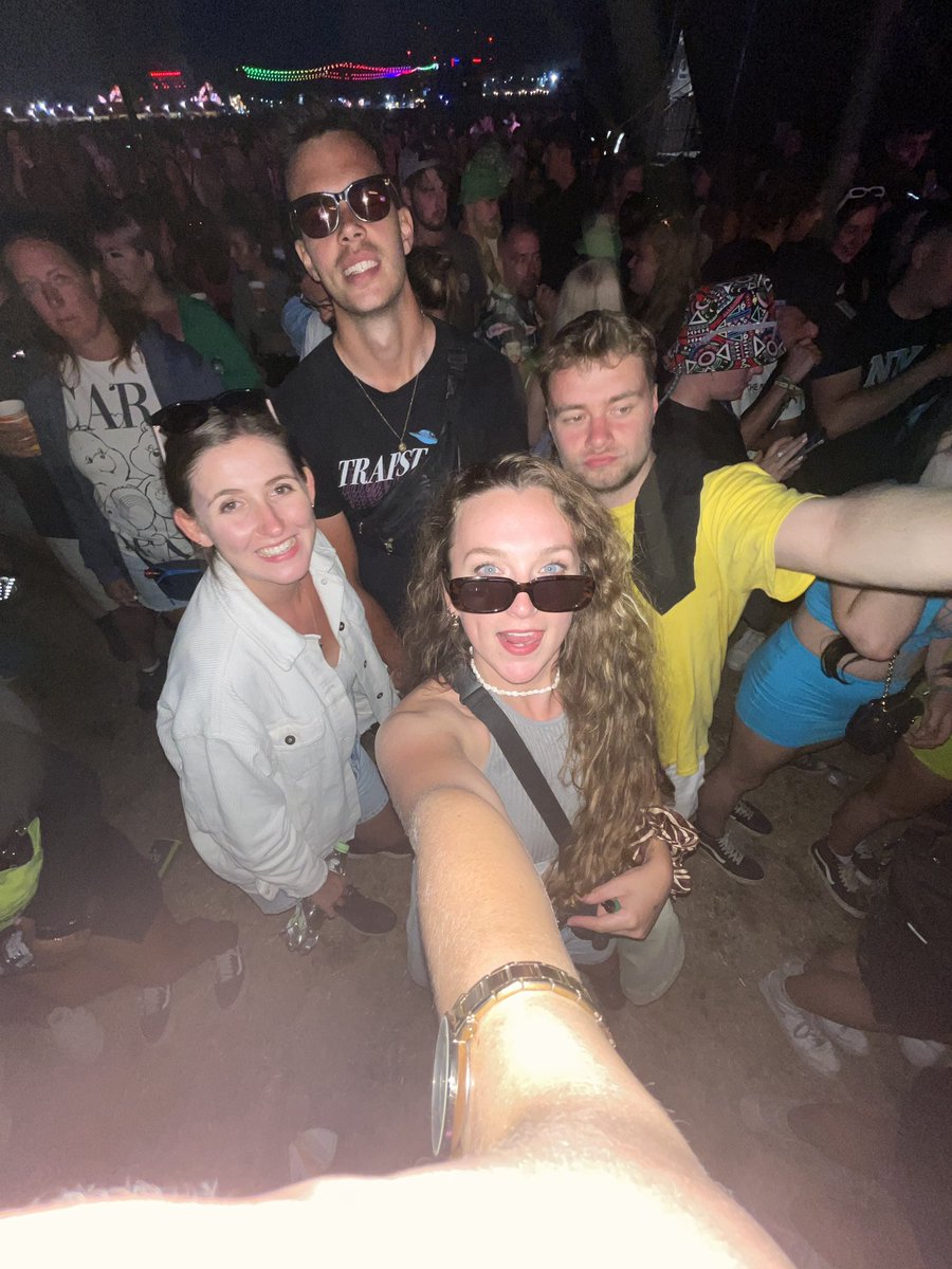 CAITLINmuusic's tweet photo. #NoMusicOnADeadPlanet #readingfestival2022 oioi https://t.co/EP35lOt5xZ