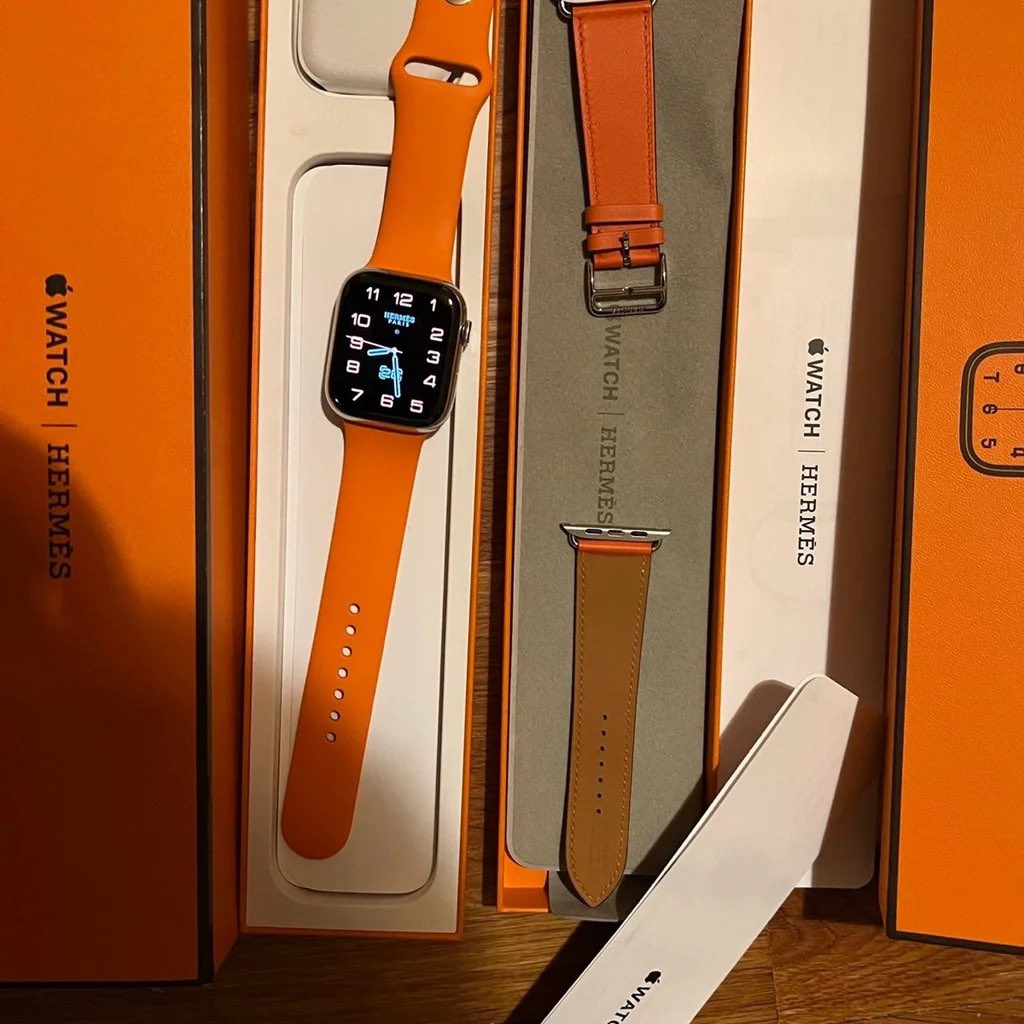 Our pal Tim Murray came to town for this Friday episode! A woman drops her watch on a ride at Disney World, and things take a turn. Thanks <a href="/eeleblanc70/">Elise</a> for sending the story! (@ tmurray06 on TikTok &amp; IG!)