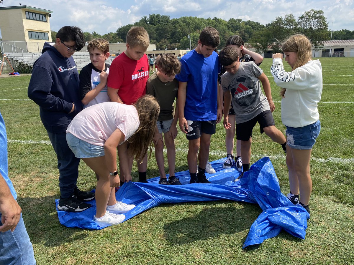 drabate_dlms's tweet image. Today was a great day of #teambuilding at DLMS @deerlakessd @DLMSPrincipal #dlproud