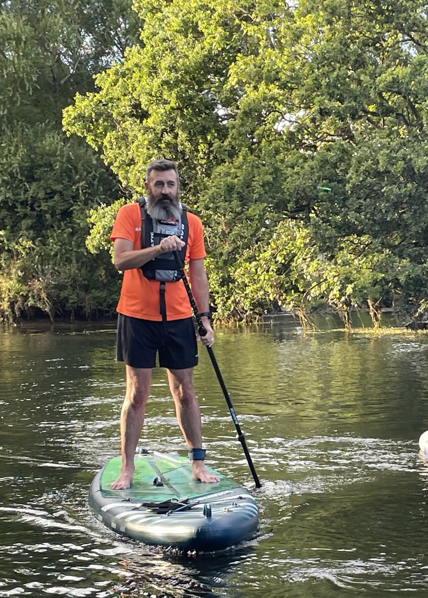 Scott_Dutton's tweet image. A lovely evening for a bit of paddling. #beardedboarder