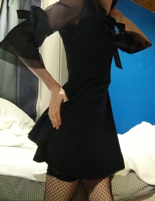 #femboyfriday hoping to revive this account a little bit I'll post some more content soon ❤ https://t<a href="/tag/femboyfriday"class="tags">#femboyfriday</a>