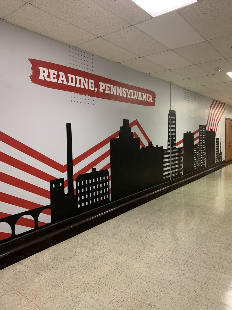 julkline's tweet photo. @RDGschools Students will be excited to see SOMS hallways on Monday! #RSDproud https://t.co/qWKkIiE8KE