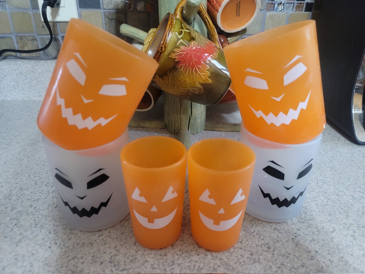 Zade🎃Hart tweet media