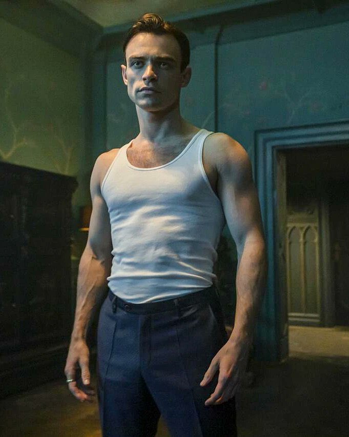 ModellingFaux's tweet image. Might stick to wearing this.