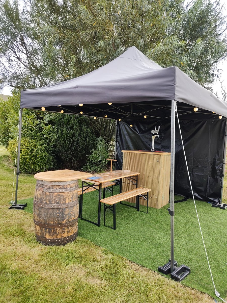 TubsKegs's tweet photo. Beer tents set up in chipping and blackburn this bank holiday weekend. 

If your having a birthday, anniversary or just a knees up because you want to. 

🍻🍻 Don't be daft, drink draught 🍻🍻

🍻Proper Pints Make ait a Proper Party🍻

#Moretti #Carling #PintsPintsPints #BEER https://t.co/Mg4jk0OuJ1